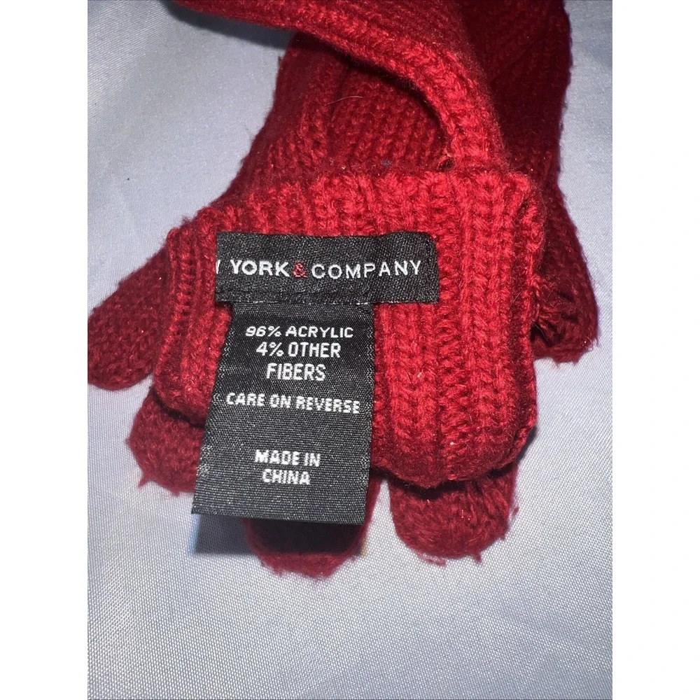 New York And‎ Company vintage cherry sparkle warm gloves 433